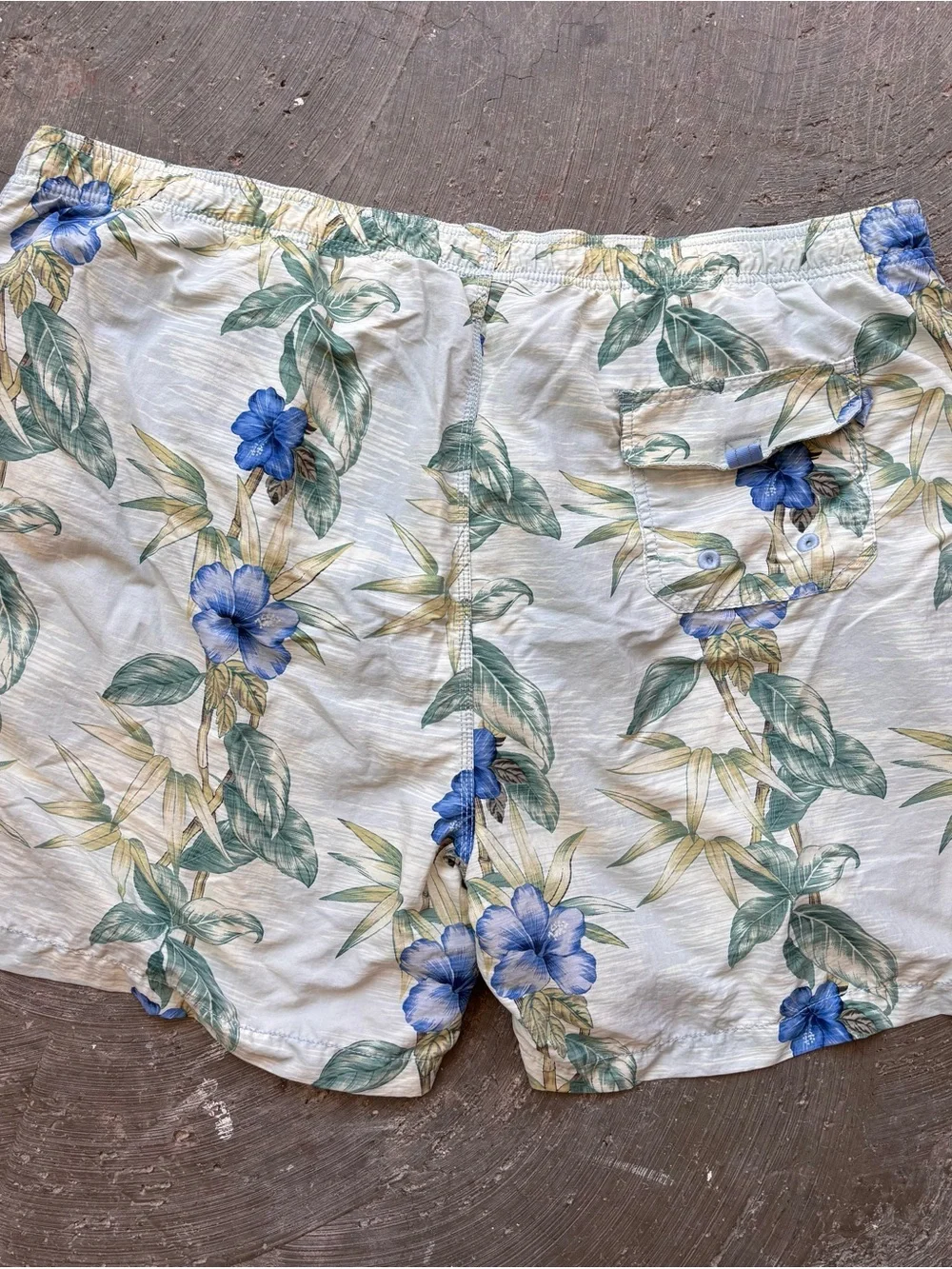 Tommy Bahama Floral Beach Swim Trunks Netted Liner Pockets Men’s Size XXL